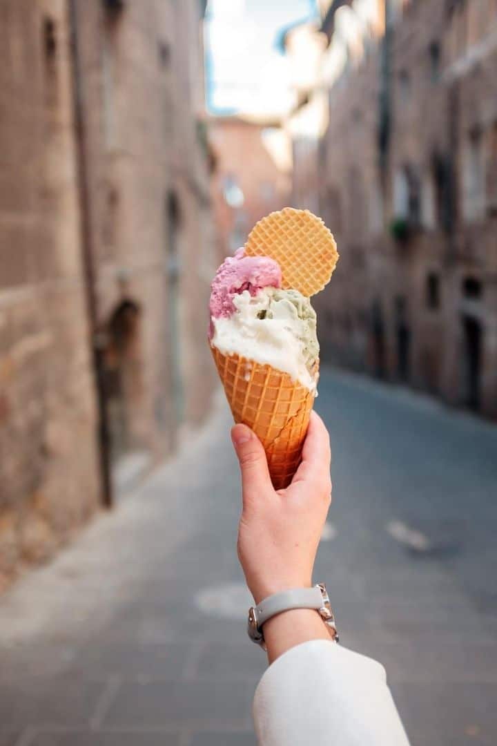 Italian street gelato with cookie, Italian gelato flavors - The Proud Italian