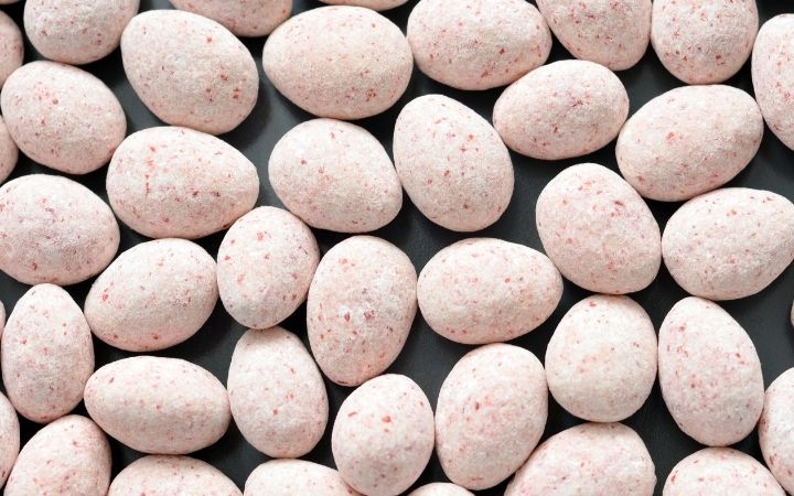 Candy coated almonds, Italian Wedding Cookies and How To Make Them - The Proud Italian