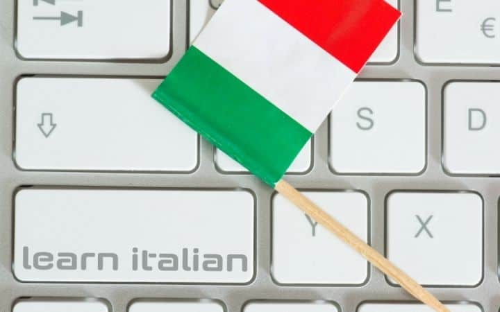 Learn Italian on the keyboard with the Italian flag - The Proud Italian