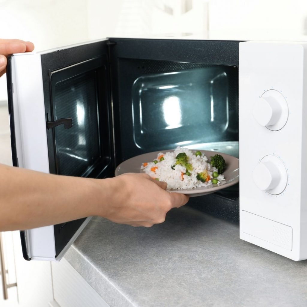 cooking rice in a microwave