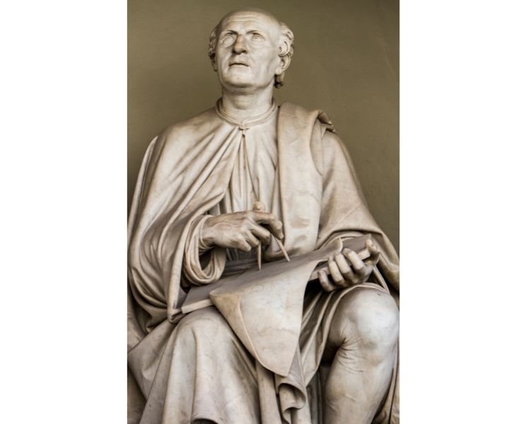 statue of Filippo Brunelleschi