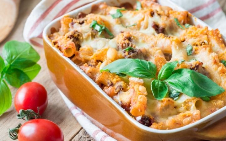 baked ziti in a dish