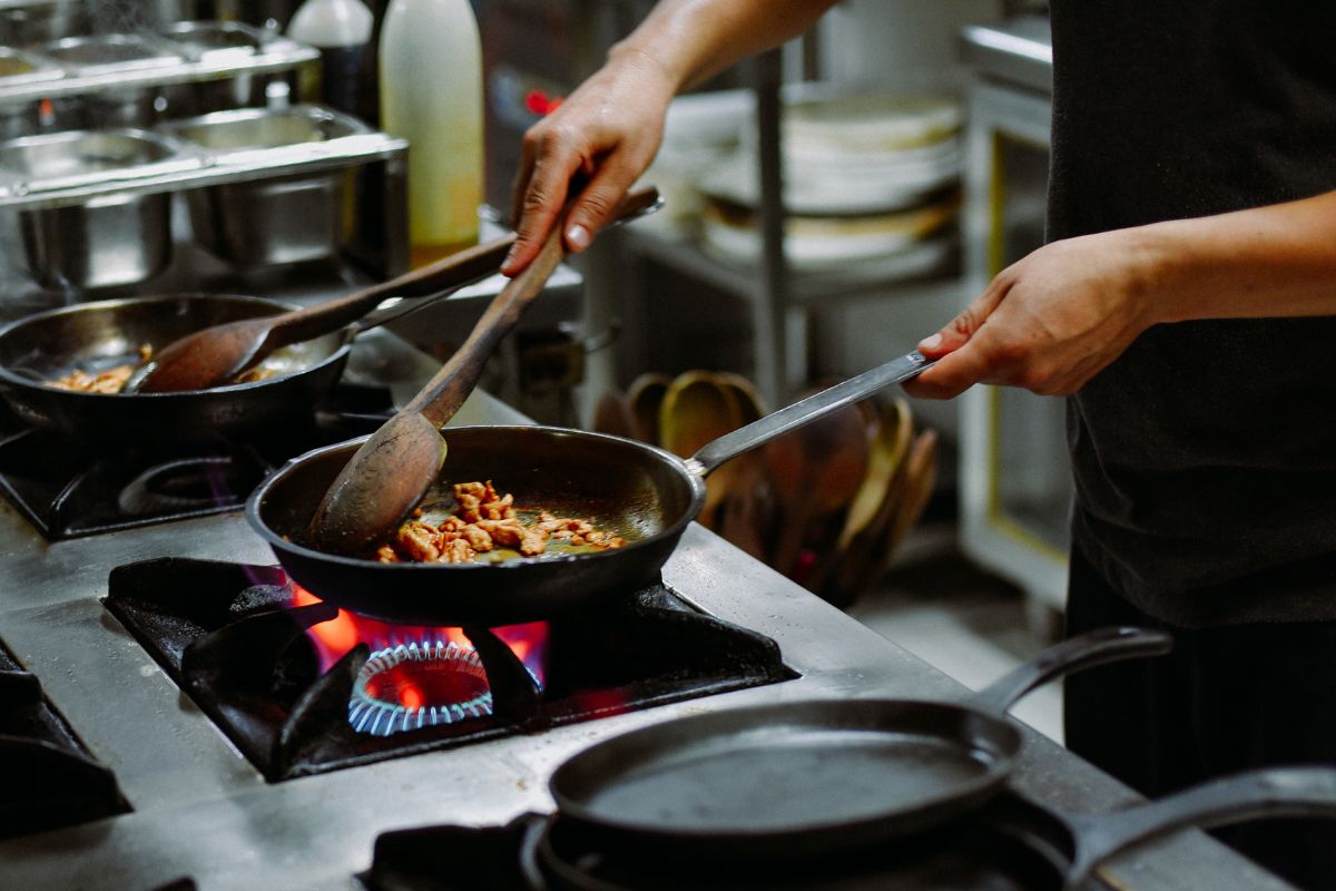 Frying pan in kitchen