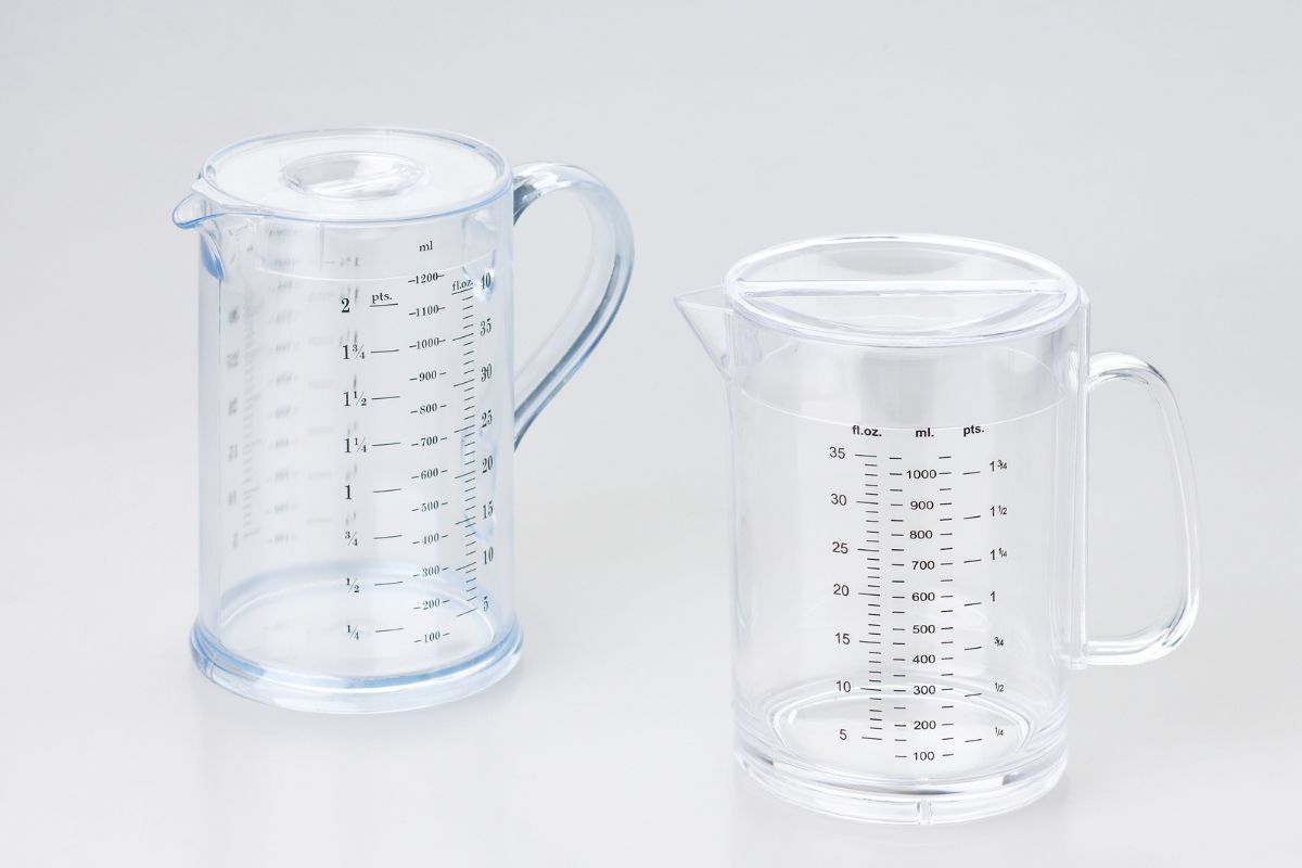 Measuring jar for liquid