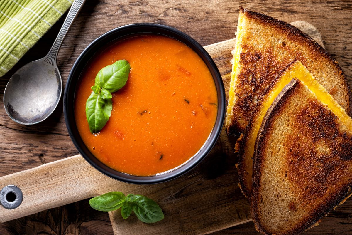 Tomato soup and sandwich